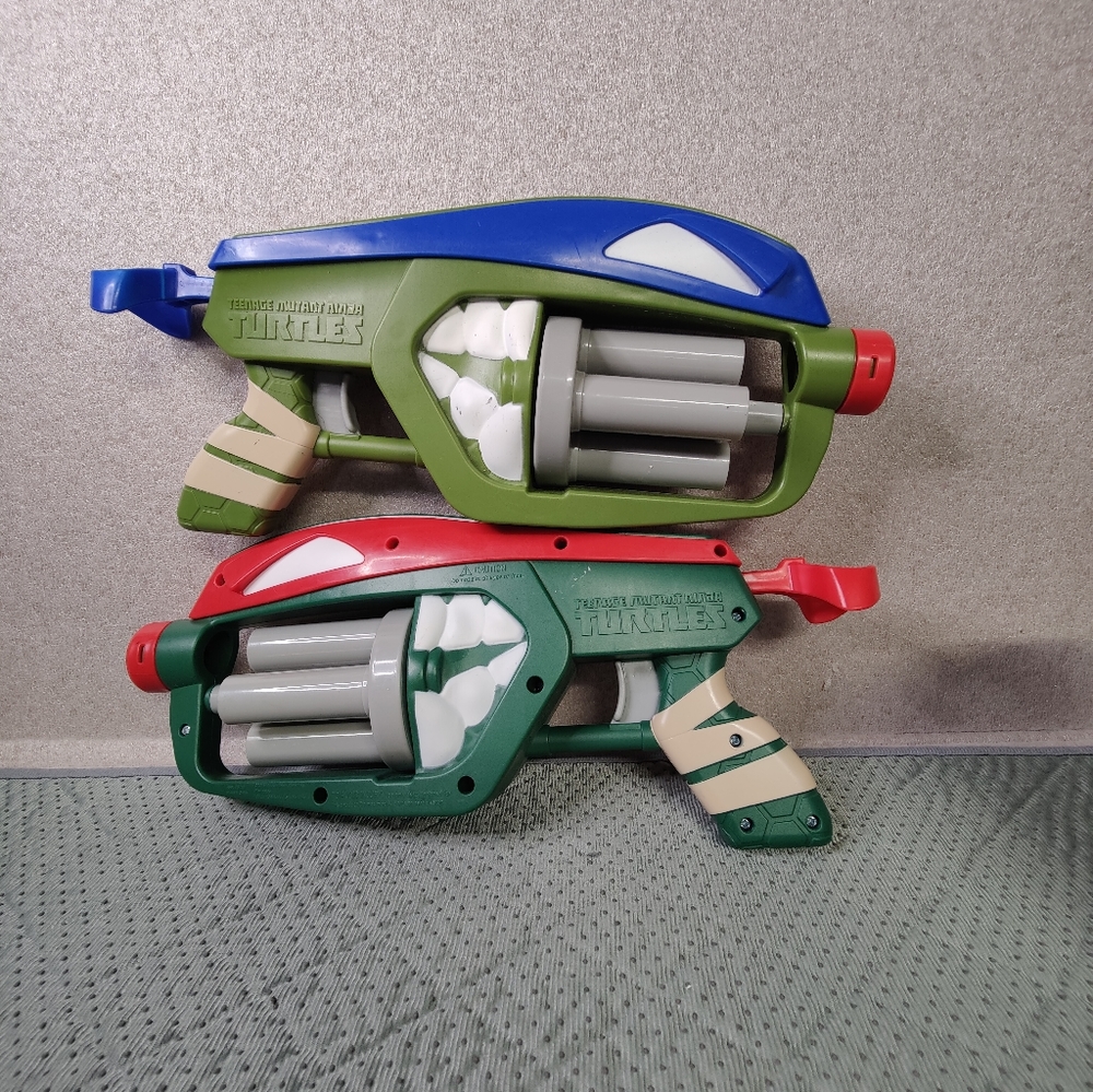 Teenage Mutant Ninja Turtles Raphael & Leonardo Quad T-Blast Dart Blaster Guns